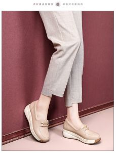 Spring Autumn New Style Soft Bottom Real Leather Mom Shoes Comfortable Flat Bottom Swinging Shoes Women Fashion Single Shoes