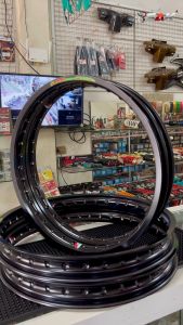 สีดำ แวว ขอบล้อ BOSHI ขนาด 1.4-17 ต่อคู่