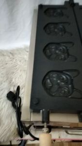 Máy Nướng Bánh Đường Phố 3000W 4 Mặt Chó Waffle Maker Electric 220V EU PLUG PVN7886