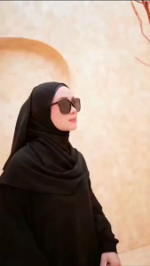 Gamis Elegan Matt Crinkle Eleanor Abaya dengan Saku Terbuka - Gaun Kondangan Modern