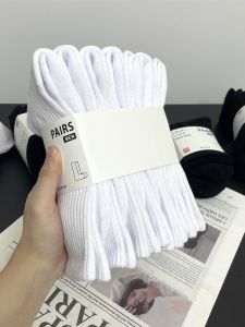 ถุงเท้าบาสเก็ตบอลชายคอตตอนสูง 7 คู่ ด้านในเป็นผ้าขนหนู ดูดซับเหงื่อ ป้องกันกลิ่น ถุงเท้ากีฬาครึ่งแข้งสีขาว