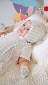 Body cộc tay La Pomme giả yếm họa tiết caro - Sợi Petit Soyeu thoáng mát – Bé trai - 0M - 9M