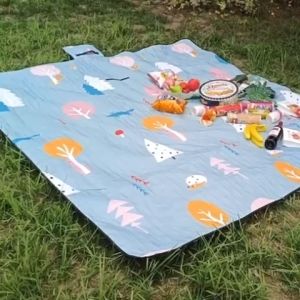 [SG Stock] WOODLES Picnic Mat Water Resistant 2mX2m Extra Large Foldable Outdoor Camping Beach Blanket Travel Mat★Local Shipping and Warranty