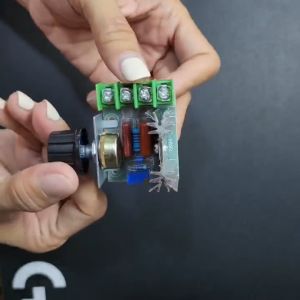 Bộ Chiết Áp Điều Khiển Tốc Độ Động Cơ Độ Sáng Bóng Đèn Mạch Dimmer AC 220V Công Suất 2000W