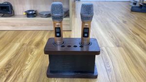 Kệ để micro gỗ chất lượng