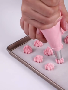 AOJN ถุงบีบครีมแบบใช้แล้วทิ้งสำหรับเครื่องมืออบขนม เหมาะสำหรับการบีบครีม