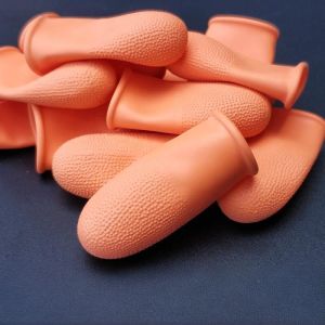 MOMIAN | Protective Waterproof Silicone Finger Sleeves 20 Pieces