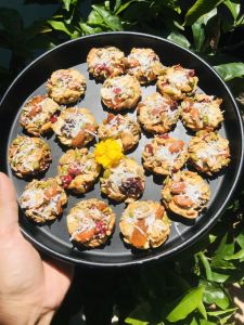 (250gr) BÁNH HẠT DINH DƯỠNG HEALTHY MÓN ĂN VẶT LÀNH MẠNH CỰC KỲ LẠ MIỆNG THƠM NGON VÀ TỐT CHO SỨC KHOẺ ( HẠNH NHÂN LÁT HẠNH NHÂN NGUYÊN HẠT ÓC CHÓ ĐỎ HẠT ĐIỀU HẠT BÍ XANH HẠT HƯỚNG DƯƠNG MÈ DỪA SỢI NHO KHÔ…)