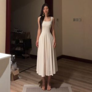 CHANGTONG | Đầm Đơn Giản Elegante Charm