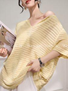 PlumJan | Áo Sweater V-Neck Thanh Lịch Phong Cách Đục Lỗ Ôm Sát