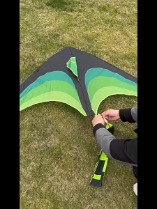 Kite Childrens kite Curved edge triangular ventilating kite Double-tailed kite บินกับสายลม