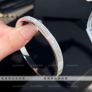 สร้อยข้อมือทรงสี่เหลี่ยมเหลี่ยมกลวงเงินไททาเนียม 3 แถวประดับเพชร สีไม่ซีดจาง แฟชั่นสำหรับผู้หญิง งานวันเกิด