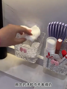 กล่องใส่ของระลอกน้ำใสติดผนัง กล่องเก็บของ กล่องดูแลผิว กล่องทิชชู่ กล่องแปรงสีฟัน ชั้นวางเครื่องสำอาง กล่องคริสตัลใสติดผนัง