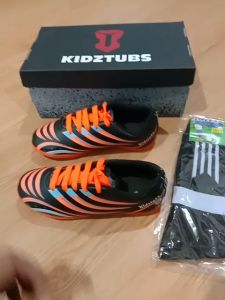 KIDZTUBS Sepatu Futsal Anak Paket Komplit Usia 6-10 Tahun