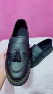 NEW!! SPATU DOKMART PRIA/WANITA terpopuler dan termurah//spatu dokmart sekolah pria terbaik