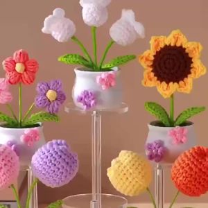 Creative Kintted Flower Potted Mini Artificial Flowers Plant Hand Woven Crochet Tulips Flower Finished Potted Home Decor Gift