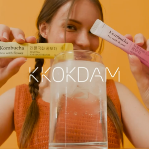 [KKOKDAM] Kombucha Tea - Peach & Cherryblossom Korean Tea - Instant Tea Sticks  Powder Drink Mix with Real Flower Unique Korean Gift for Women - 15 Packs