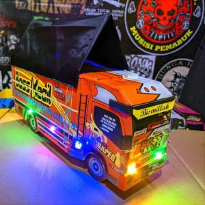 Truk Oleng Jumbo Uk 32 Cm Banyak Desain Full Variasi - Miniatur Truk Oleng Dari Kayu Asli - Valentino Rossi - Bumblebee - SpongeBob - SpeedHunter - DragonBall - Doraemon - BossKecil - Wahyu Abadi - Lentera Abadi - Srikandi - New Tawakal