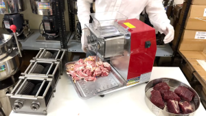 Máy thái thịt công nghiệp DQ90 chuyên cắt các loại thịt tươi sống chuyên dụng cho các nhà hàng quán ăn tiện lợi