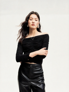 Vero Moda | Flattering Fitted Flounce Square Collar Top