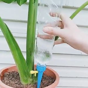 Auto Drip Self Watering System Automatic Water Plant Flower Vegetable Garden Siram Bunga Sayur Buah-buahan Tanam Tumbuhan 自动浇花蔬器