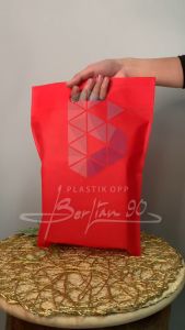 Tas Belanja Spunbond Goodie Bag Oval POLOS 25x35cm Goodie Bag Polos Souvenir Bag Goodybag 25x35