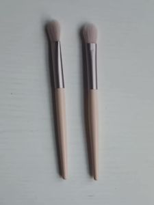 2PCS Eyeshadow Brush SetEyeshadow Base&Gradient ShadingEasy To Blend Shadow Edges For Daily Eye Makeup