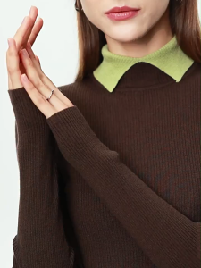 A contrasting color turtle-neck sweater for women with a winter vibe a slimming and versatile wool top MY0-1232TM3149-B