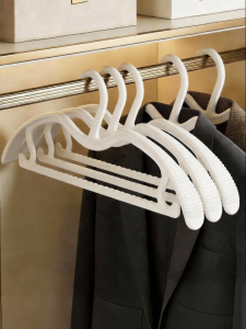 XUANG | Non-slip Shoulder-friendly Space-saving Hangers