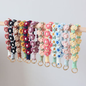 Short Cotton Rope Woven Mobile Phone Chain Handheld Small Daisy Weaving Flower Mobile Phone Rope Hanging Chain Artistic Fashion