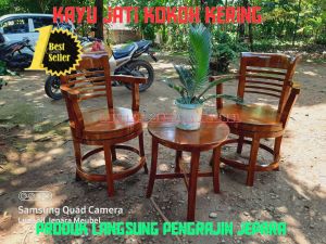 Kursi teras putar