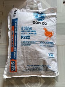 5 kí Thức ăn P222 cho gà dạng viên 20 đạm.