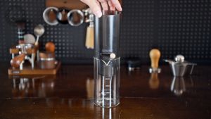 NEOUZA Cold Brew Coffee MakerIced Coffee Maker - Infinite Speed Adjustment 400ml Borosilicate Glass with Clear Scie