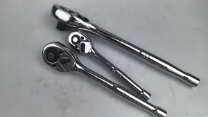 24-Tooth Ratchet Handle 1/4" 3/8" 1/2" Socket Spanner Wrench for Quick Mechanical Repair