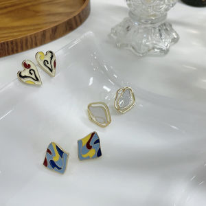 ต่างหูรูปหัวใจสีสันสดใสแบบเรียบง่าย S925 เงินแท้ ทรงเรโทร สำหรับผู้หญิง ต่างหูแบบอเนกประสงค์ ดีไซน์ทันสมัย ​​อัพเดท