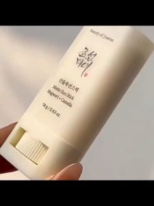 【SG Stock】BOJ Matte Sun Stick : Mugwort + Camelia SPF 50+ PA++++ 18g Oil‑Control Calming Matte Sunscreen Stick