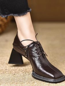 รองเท้าส้นสูงหัวเหลี่ยมสไตล์อังกฤษสำหรับผู้หญิง ฤดูใบไม้ผลิและฤดูใบไม้ร่วง รองเท้าส้นแบนแบบสวมหัวเหลี่ยม ทรงหัวแหลม รองเท้าส้นเดี่ยว