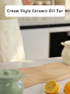 SNUG Ceramic Material Ins Style High Temperature Oil Pot With Lid Spoon Food Storage Seasoning Jar