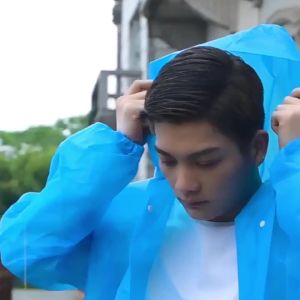 Women Men Long Raincoat Waterproof Rainwear Outdoor Hiking Travel Fishing Climbing Rain Poncho Hooded Rain Coat