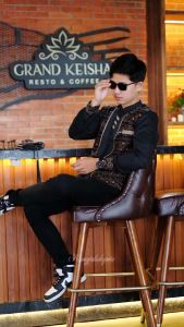 Kemeja Koko Pria Lengan Panjang Elrumi Kombinasi Batik Motif Jarilis