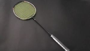 Full Carbon Fiber Badminton Racket 5U 24LBS Badminton Racket for Beginner Student Outdoor Sports Equipment