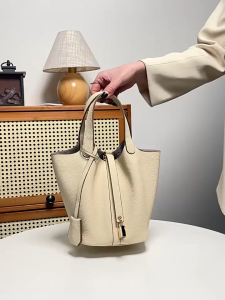 Liora Leather Fashion bag for women 2026 new item light luxury and high-end feel handbag for woman bucket bag leather vegetable basket bag mommy bag brides wedding bag