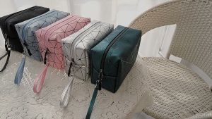 INNEOV Cosmetic Bag Cosmetic Bag Diamond Mesh Waterproof Storage Bag Cosmetic Bag 3D Handbag
