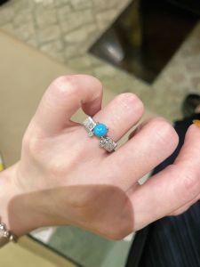 Retro Vintage Brushed Four Claw Turquoise Ring for Women Simple Design Small Elegant Finger Ring Fashionable Jewelry Accessory