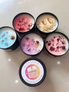 Nến thơm trang trí hộp thiếc cao cấp không khói SCENTELLA tinh tế cho không gian sống.