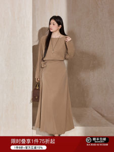 Large Size Solid Color One Shoulder Batwing Shirt and A-line Skirt Set