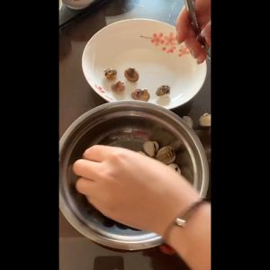 Marino คีมแกะหอย ที่แกะหอยแครง 3 in 1 พร้อมที่เปิดขวด ที่หนีบก้ามปู หรือถั่วเปลือกแข็งต่างๆ No.Y1985