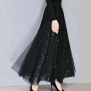 กระโปรงยาวเอวสูงประดับเลื่อมปักลายไซส์ใหญ่ กระโปรงยาวคลุมเข่าสไตล์ย้อนยุคสำหรับงานปาร์ตี้และงานเลี้ยง