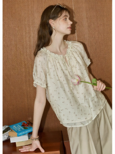 KUHNMARVIN | Áo Blouse Hoa Kết Dây Phong Cách Nữ Tính và Mát Mẻ