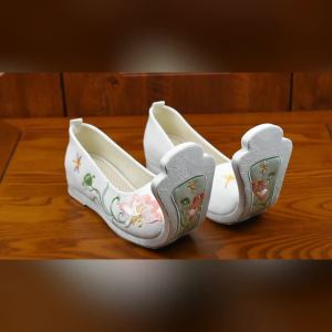 รองเท้าสไตล์โบราณ รองเท้า Dengyun ของราชวงศ์หมิง รองเท้าเพิ่มความสูงแบบ Hanfu รองเท้าผู้หญิงแบบหงษ์ รองเท้าปักลาย รองเท้าผ้า รองเท้าเครื่องแต่งกายโบราณ